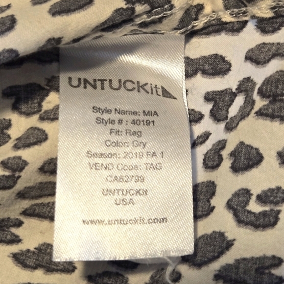 UNTUCKit Women's Mia Animal Leopard Print Button Down Shirt Size 4 Ivory Gray - Picture 5 of 6